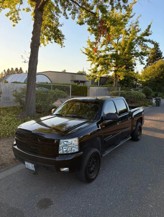 2008 Chevrolet Silverado 2nd Gen - Image 2 of 4