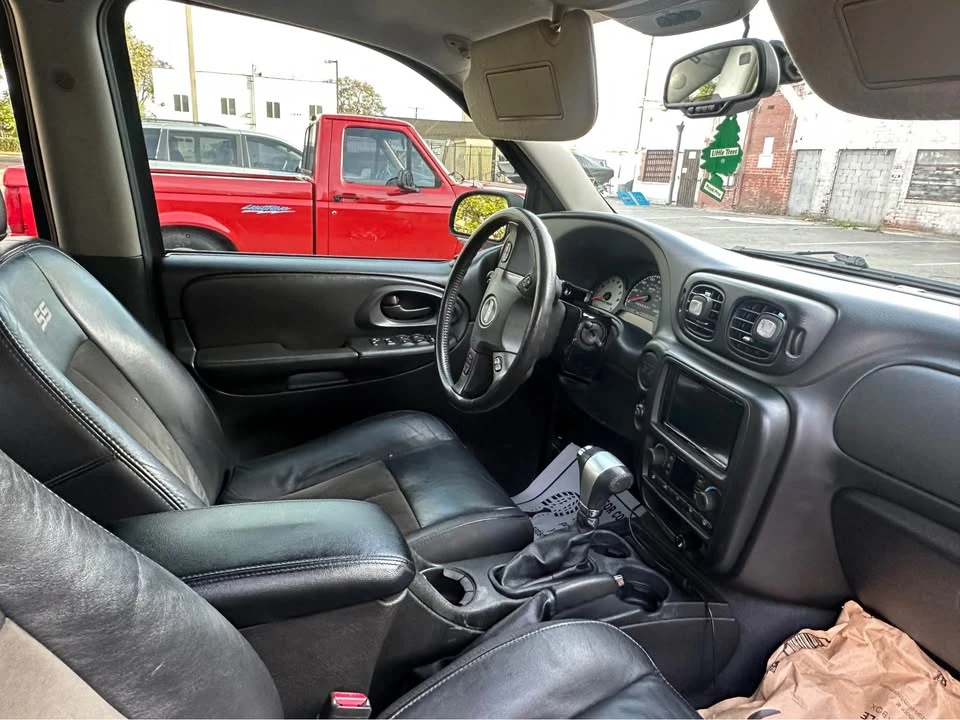 2008 Chevrolet Trailblazer - Image 11 of 13