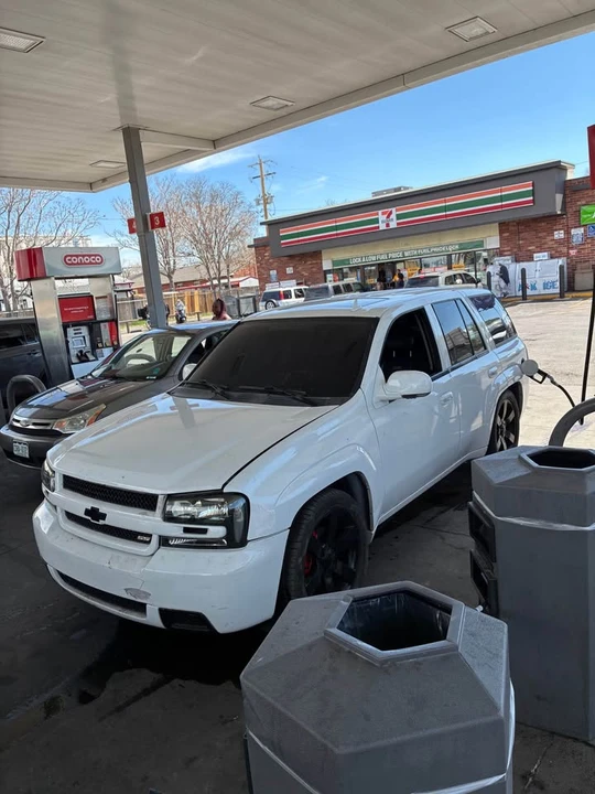 2008 Chevrolet Trailblazer - Image 2 of 2