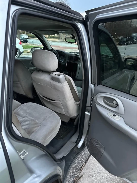 2008 Chevrolet Trailblazer - Image 9 of 9