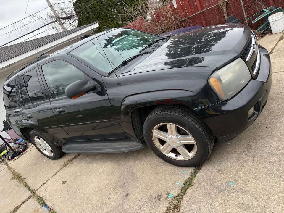 2008 Chevrolet Trailblazer - Image 2 of 8