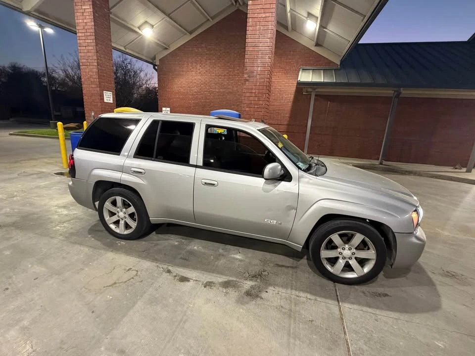 2008 Chevrolet Trailblazer - Image 3 of 9