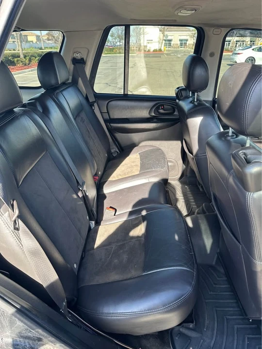 2008 Chevrolet Trailblazer - Image 10 of 12