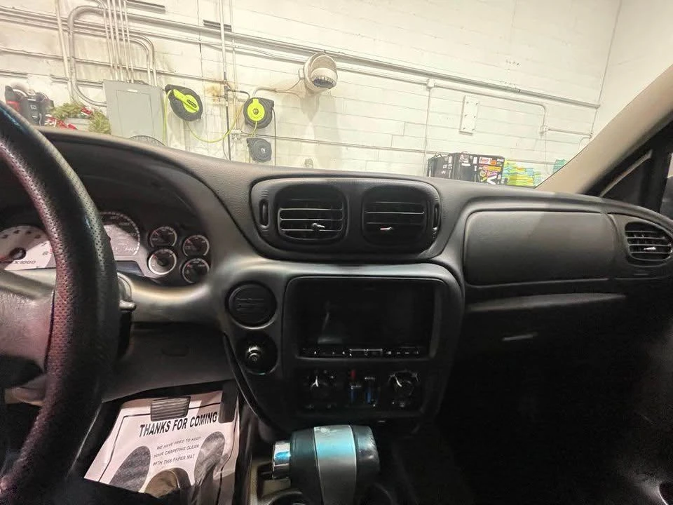 2008 Chevrolet Trailblazer - Image 15 of 16