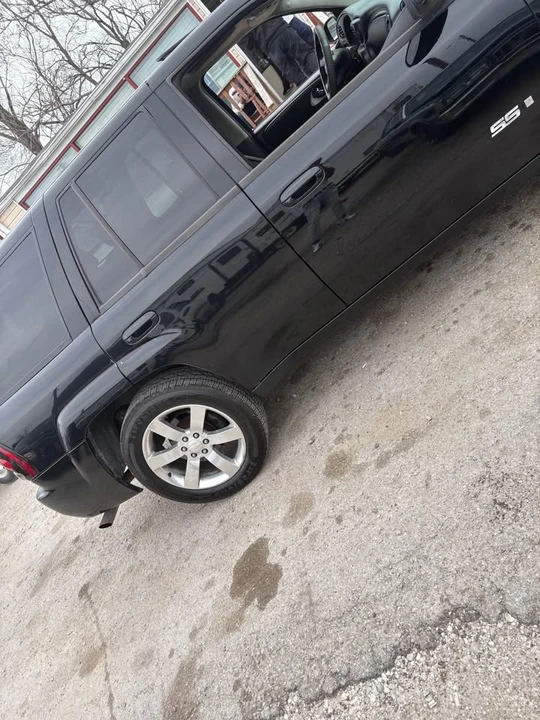 2008 Chevrolet Trailblazer - Image 2 of 8