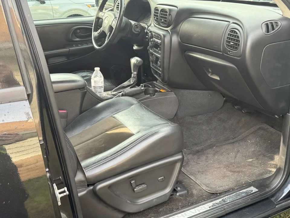 2008 Chevrolet Trailblazer - Image 16 of 19
