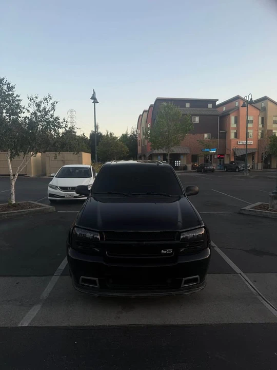 2008 Chevrolet Trailblazer - Image 2 of 3