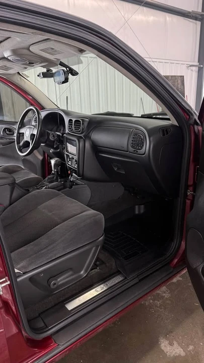 2008 Chevrolet Trailblazer - Image 6 of 10