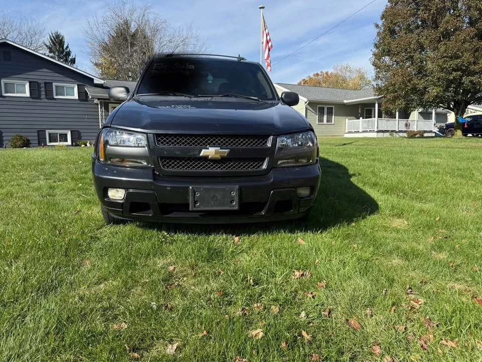 2008 Chevrolet Trailblazer - Image 2 of 10