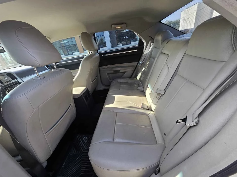 2008 Chrysler 300 (2005-2023) - Image 6 of 10