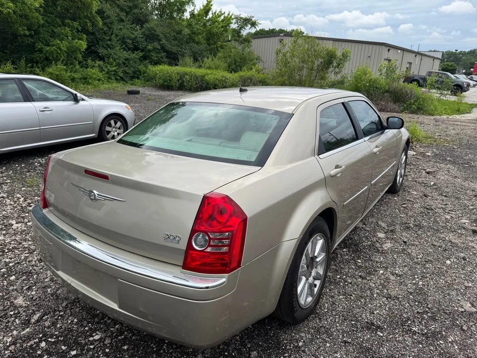 2008 Chrysler 300 (2005-2023) - Image 6 of 9