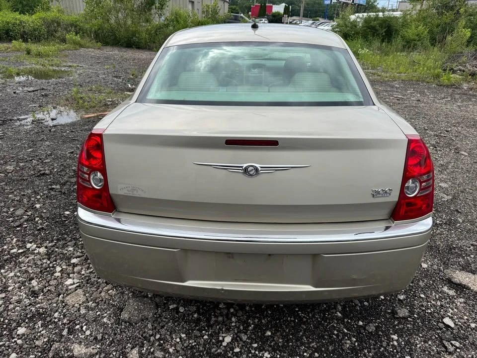 2008 Chrysler 300 (2005-2023) - Image 5 of 9