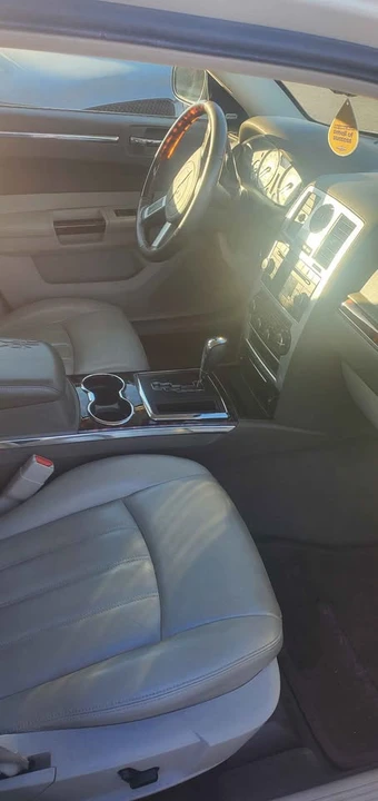 2008 Chrysler 300 (2005-2023) - Image 7 of 11