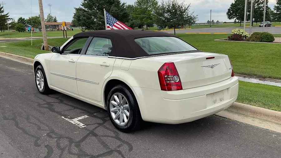 2008 Chrysler 300 (2005-2023) - Image 3 of 9