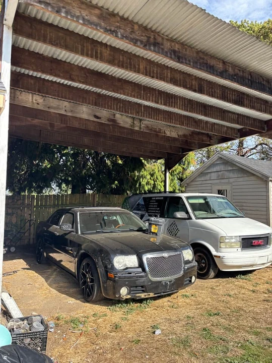2008 Chrysler 300 (2005-2023) - Image 2 of 3