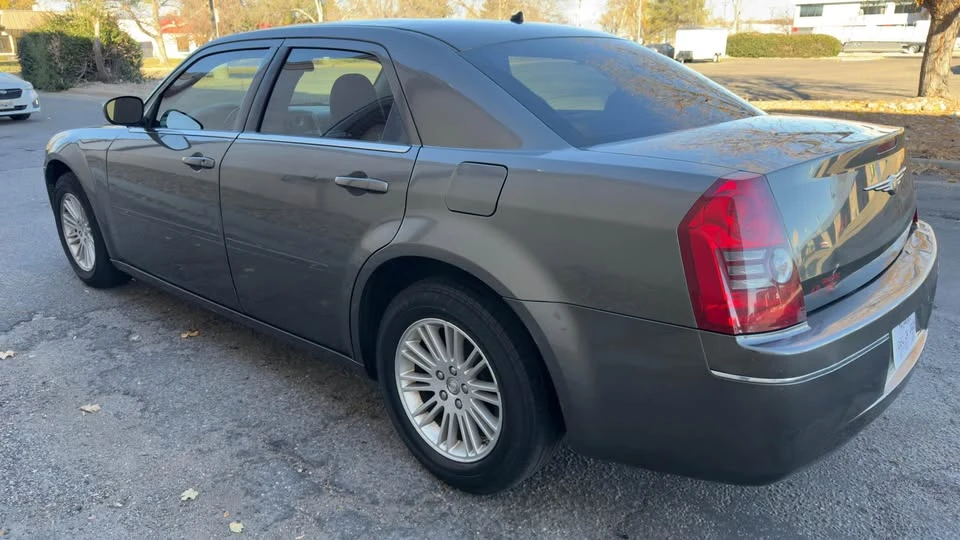 2008 Chrysler 300 (2005-2023) - Image 4 of 20