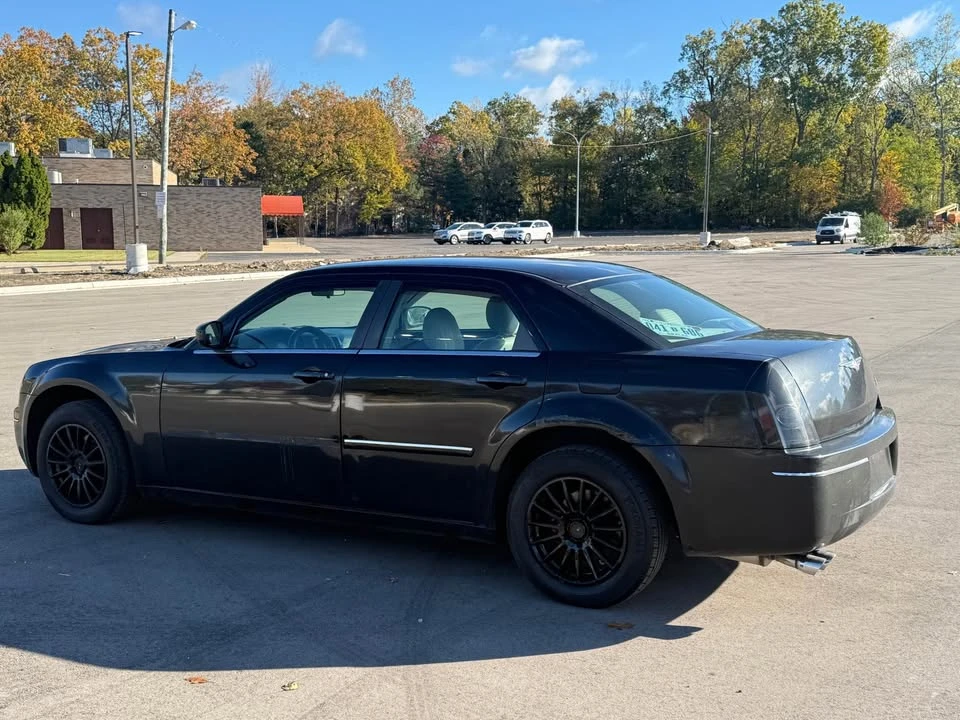 2008 Chrysler 300 (2005-2023) - Image 7 of 13