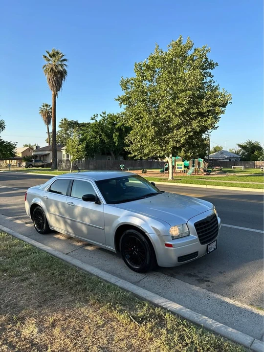 2008 Chrysler 300 (2005-2023) - Image 3 of 10