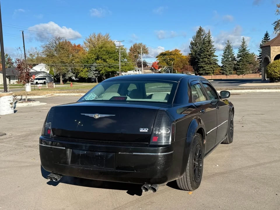 2008 Chrysler 300 (2005-2023) - Image 4 of 13
