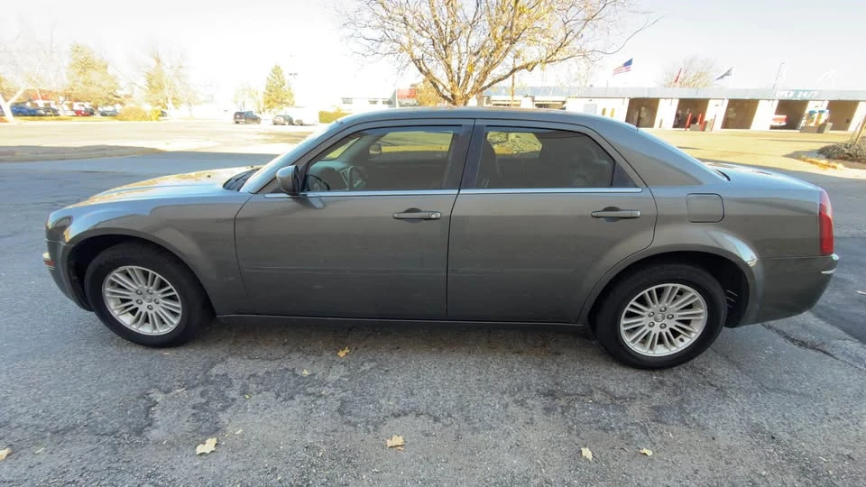 2008 Chrysler 300 (2005-2023) - Image 7 of 18