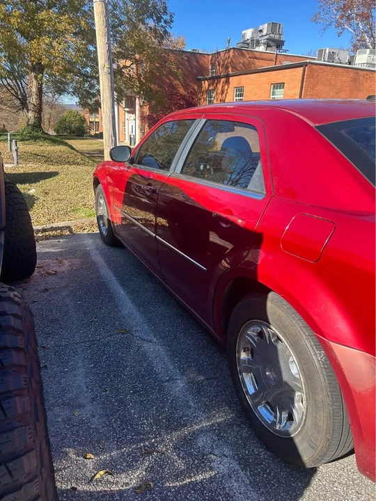 2008 Chrysler 300 (2005-2023) - Image 6 of 8
