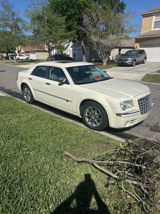2008 Chrysler 300 (2005-2023) - Image 2 of 11