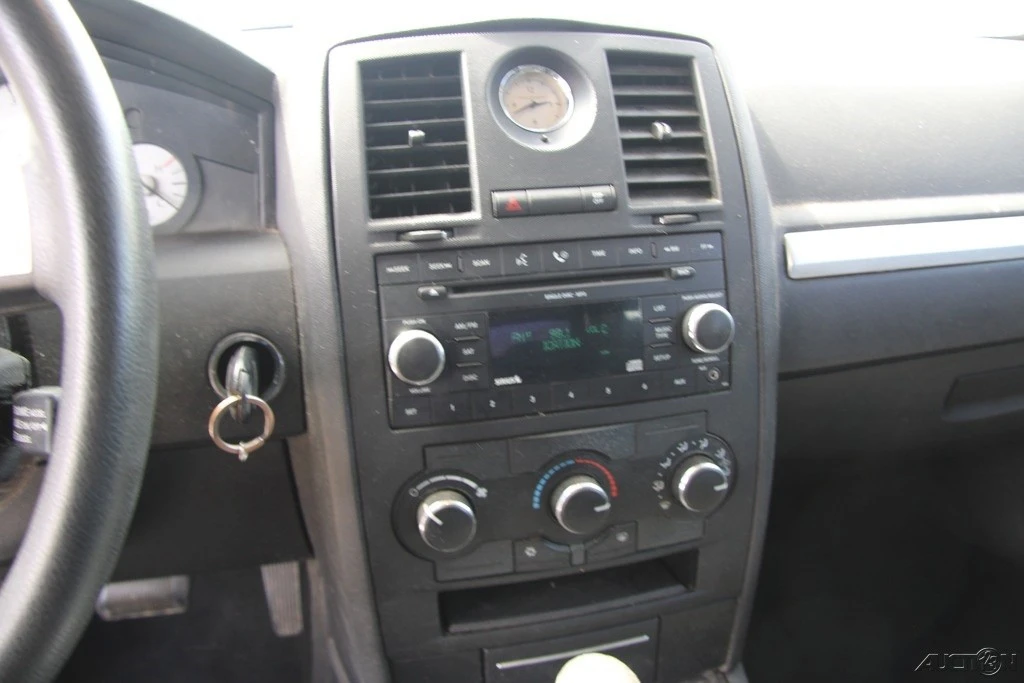 2008 Chrysler 300 (2005-2023) - Image 18 of 21