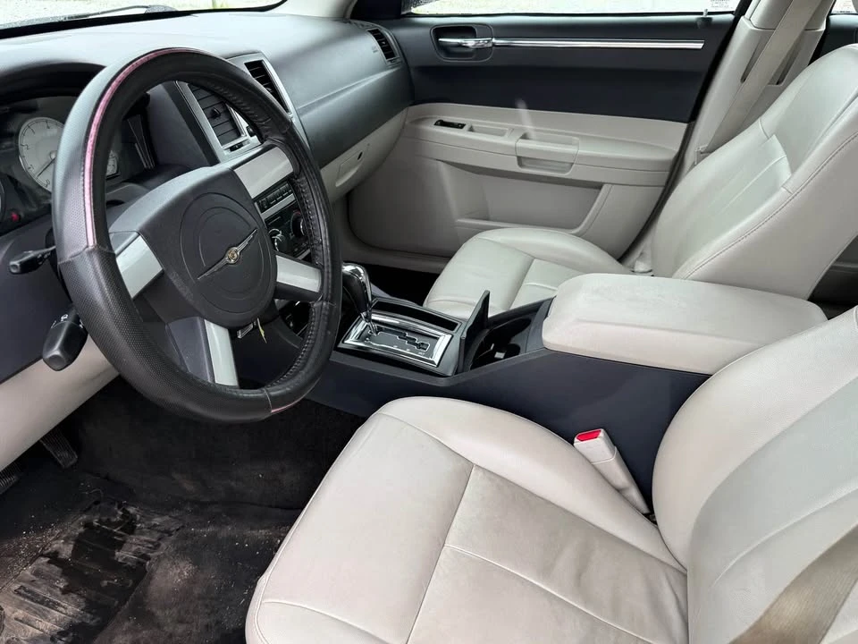 2008 Chrysler 300 (2005-2023) - Image 11 of 16
