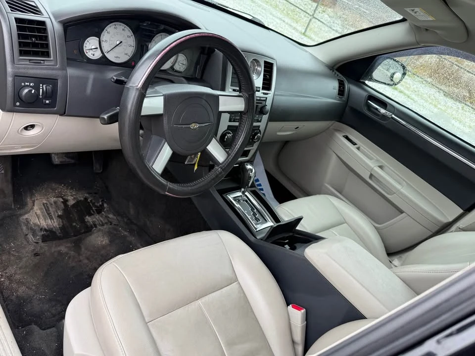 2008 Chrysler 300 (2005-2023) - Image 10 of 16