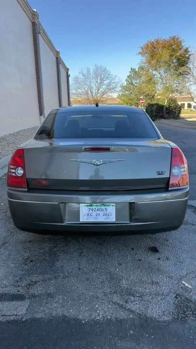 2008 Chrysler 300 (2005-2023) - Image 8 of 18