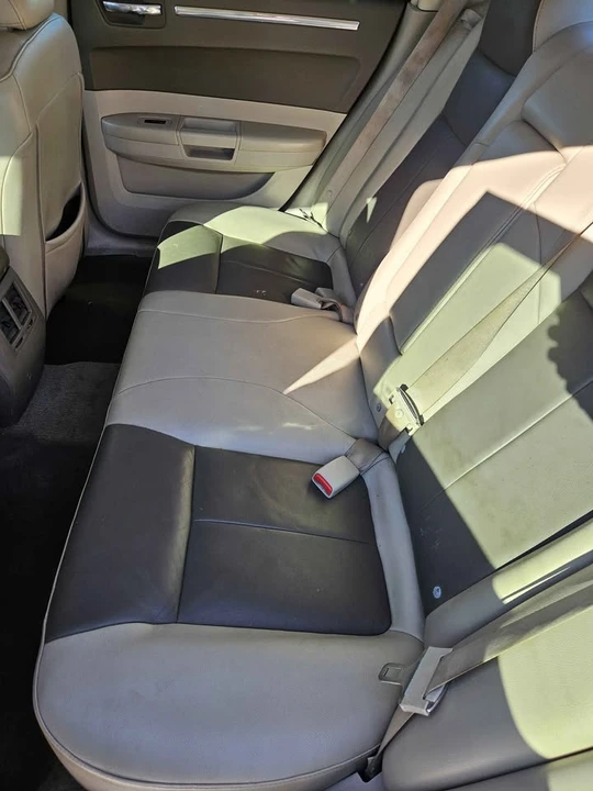 2008 Chrysler 300 (2005-2023) - Image 6 of 9