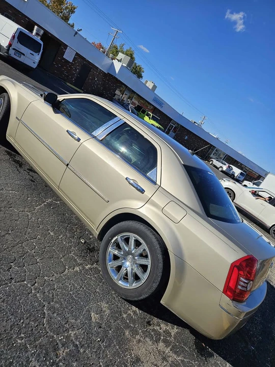 2008 Chrysler 300 (2005-2023) - Image 3 of 9