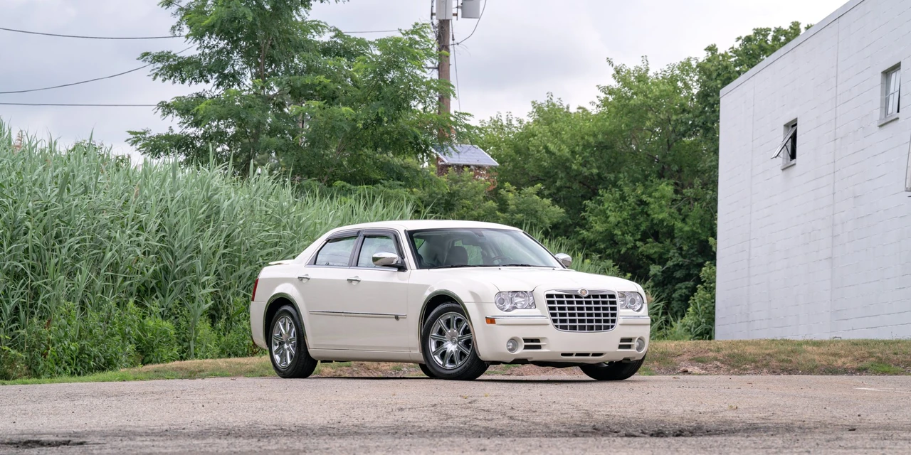 2008 Chrysler 300 (2005-2023) - Image 7 of 31