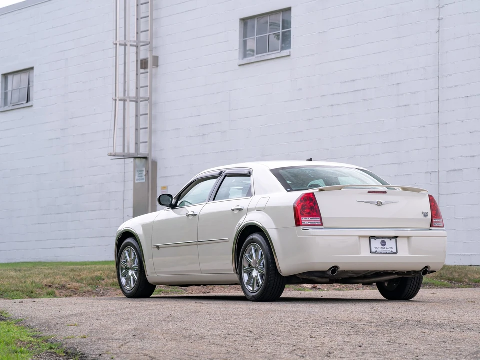 2008 Chrysler 300 (2005-2023) - Image 4 of 31