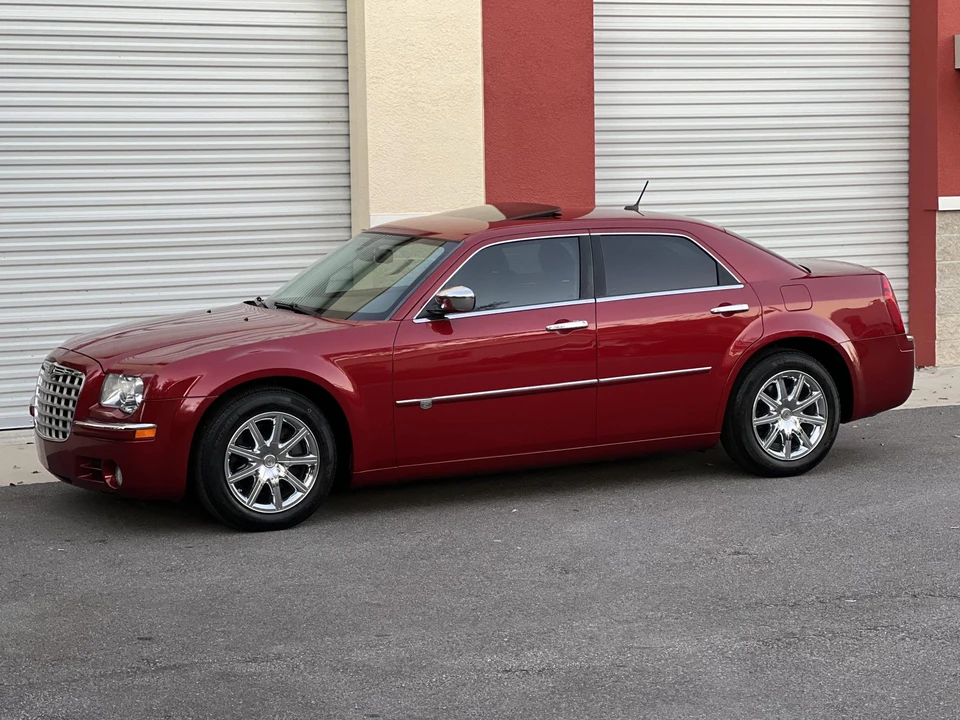 2008 Chrysler 300 (2005-2023) - Image 9 of 31
