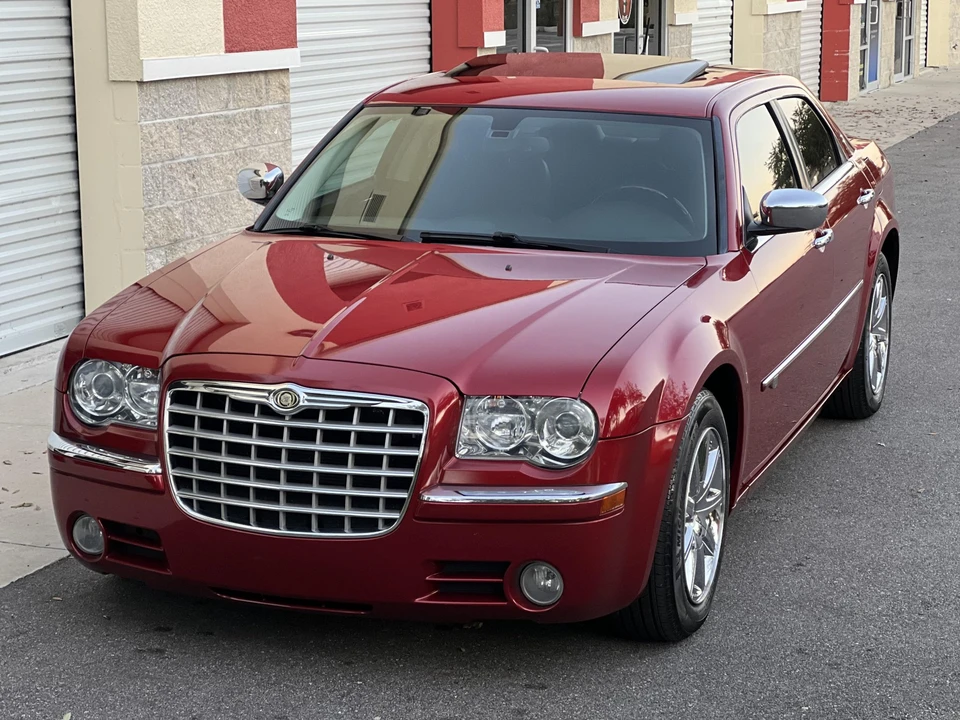 2008 Chrysler 300 (2005-2023) - Image 2 of 31