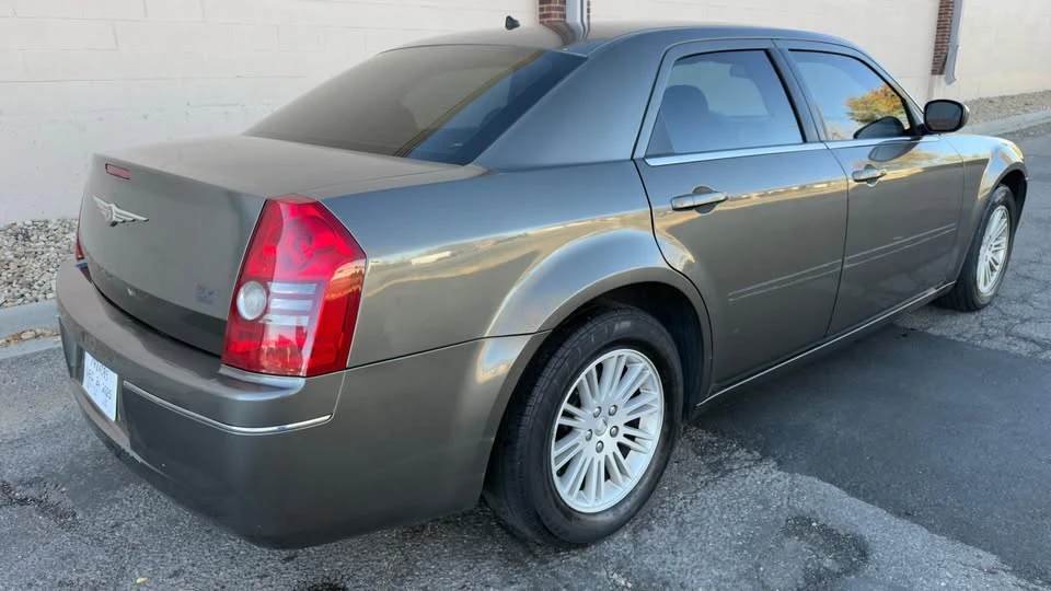 2008 Chrysler 300 (2005-2023) - Image 4 of 18