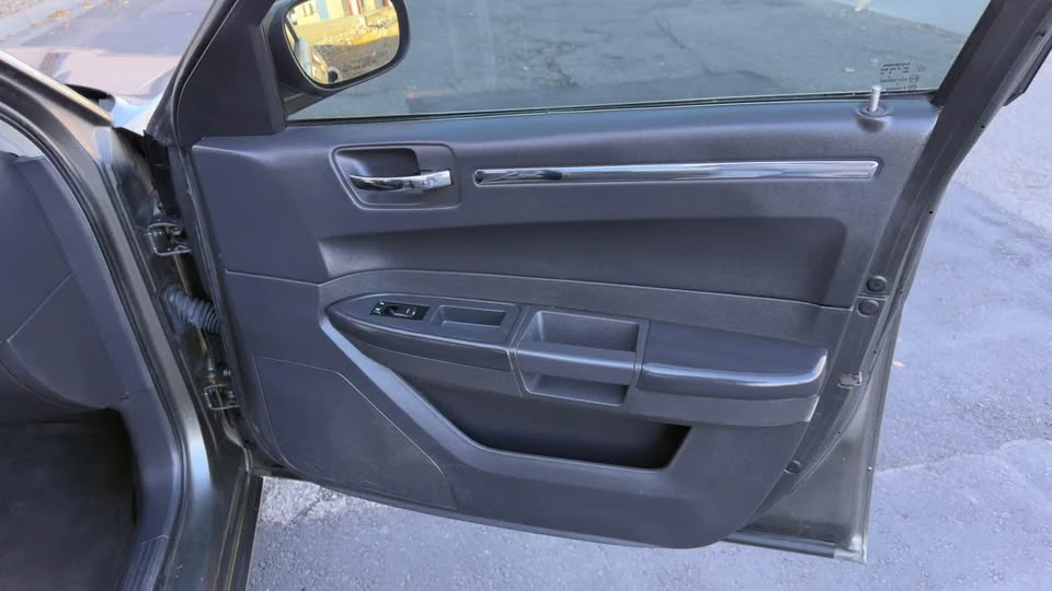 2008 Chrysler 300 (2005-2023) - Image 16 of 18