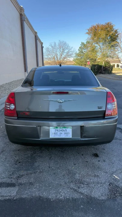 2008 Chrysler 300 (2005-2023) - Image 7 of 18