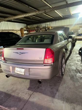2008 Chrysler 300 (2005-2023) - Image 4 of 8