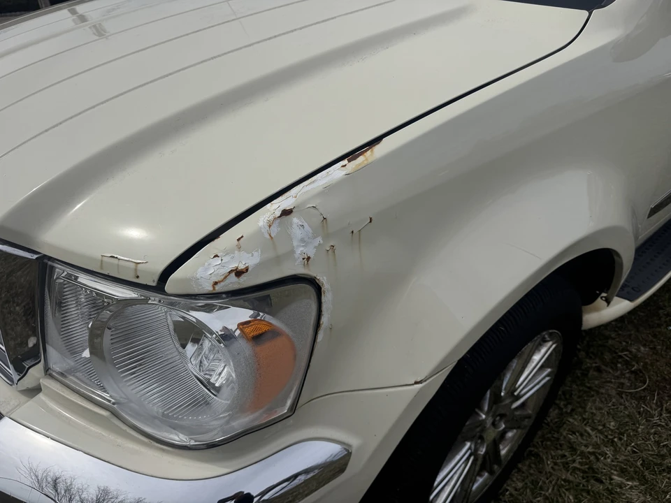 2008 Chrysler Aspen - Image 10 of 21