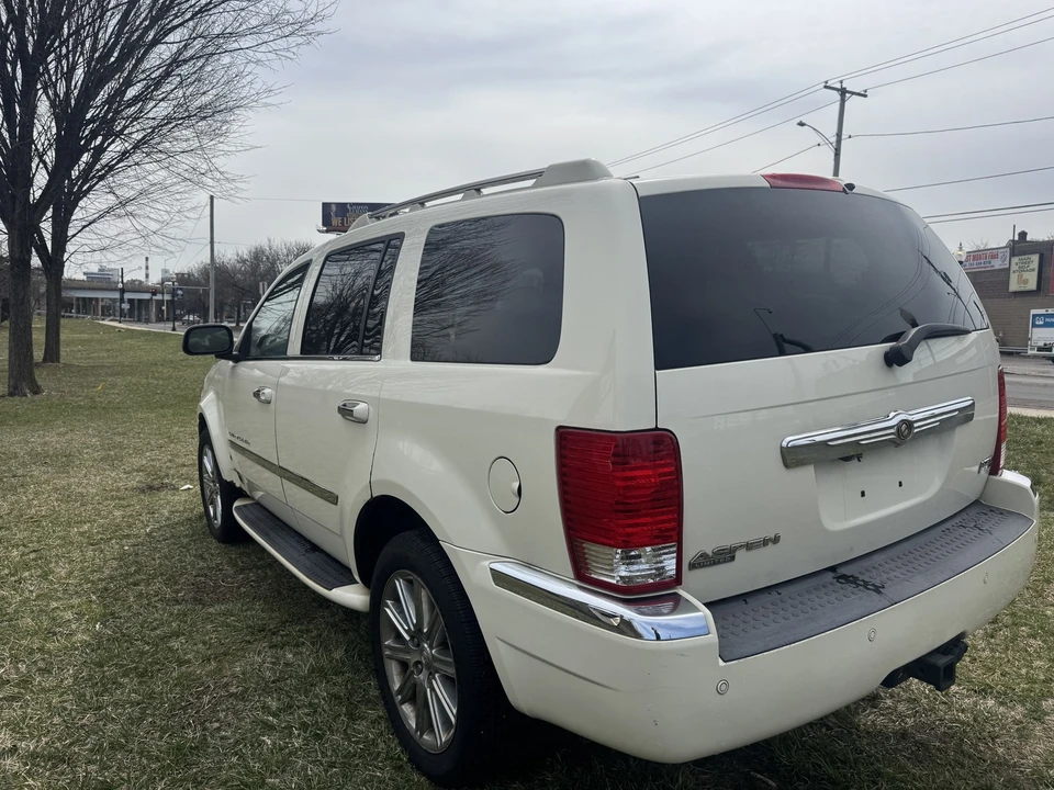 2008 Chrysler Aspen - Image 4 of 21