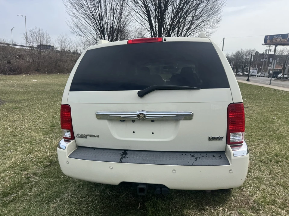2008 Chrysler Aspen - Image 3 of 21