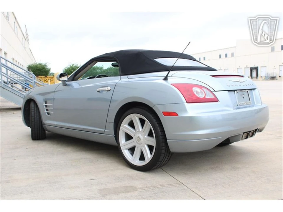 2008 Chrysler Crossfire - Image 17 of 31