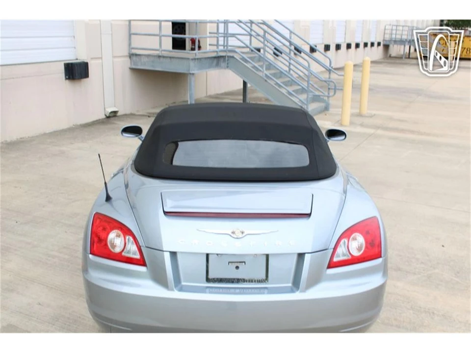 2008 Chrysler Crossfire - Image 18 of 31
