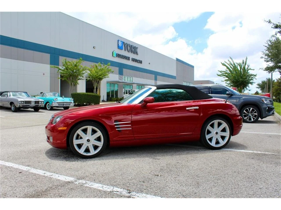 2008 Chrysler Crossfire - Image 11 of 31