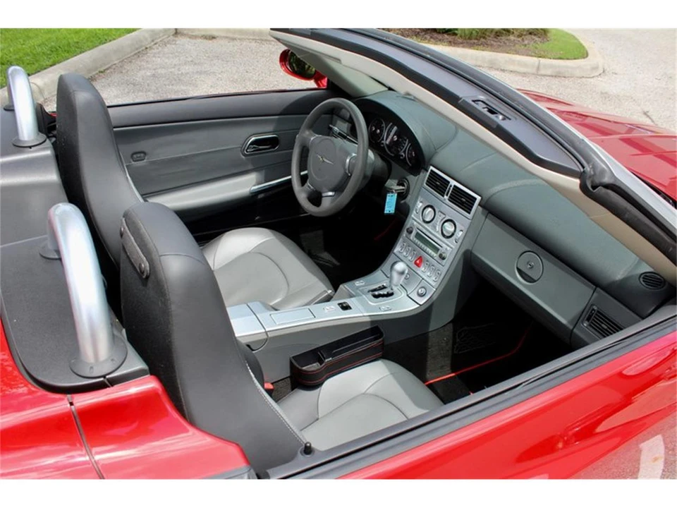2008 Chrysler Crossfire - Image 28 of 31