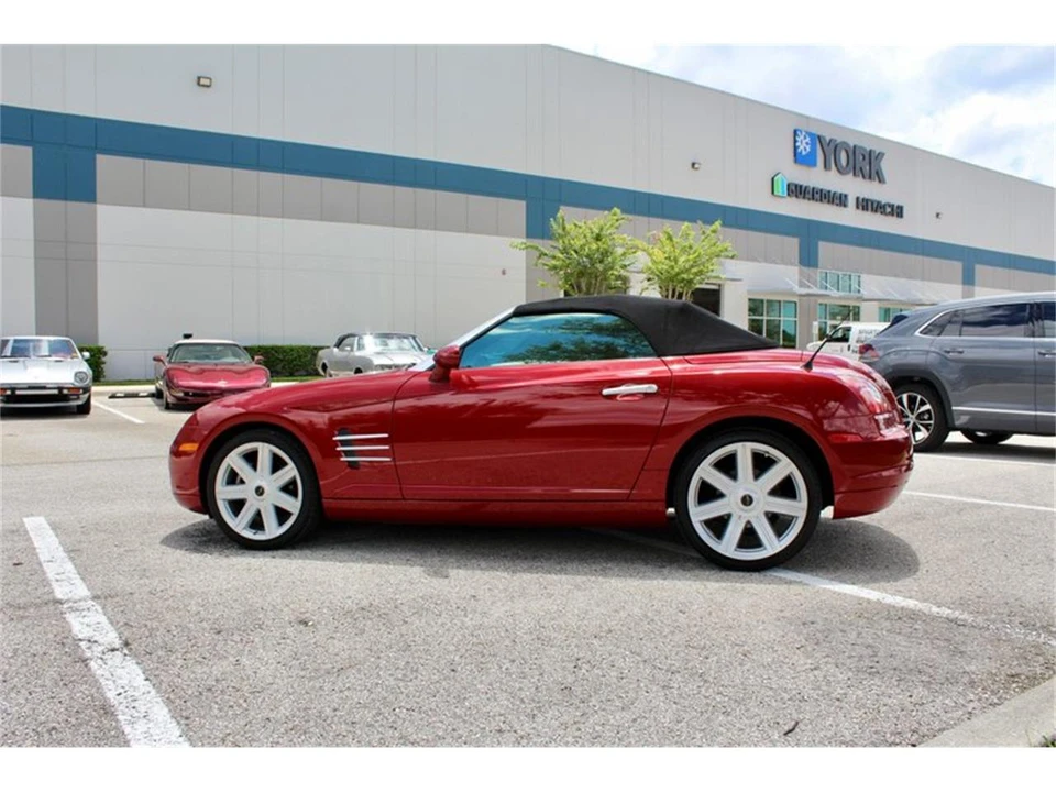 2008 Chrysler Crossfire - Image 12 of 31