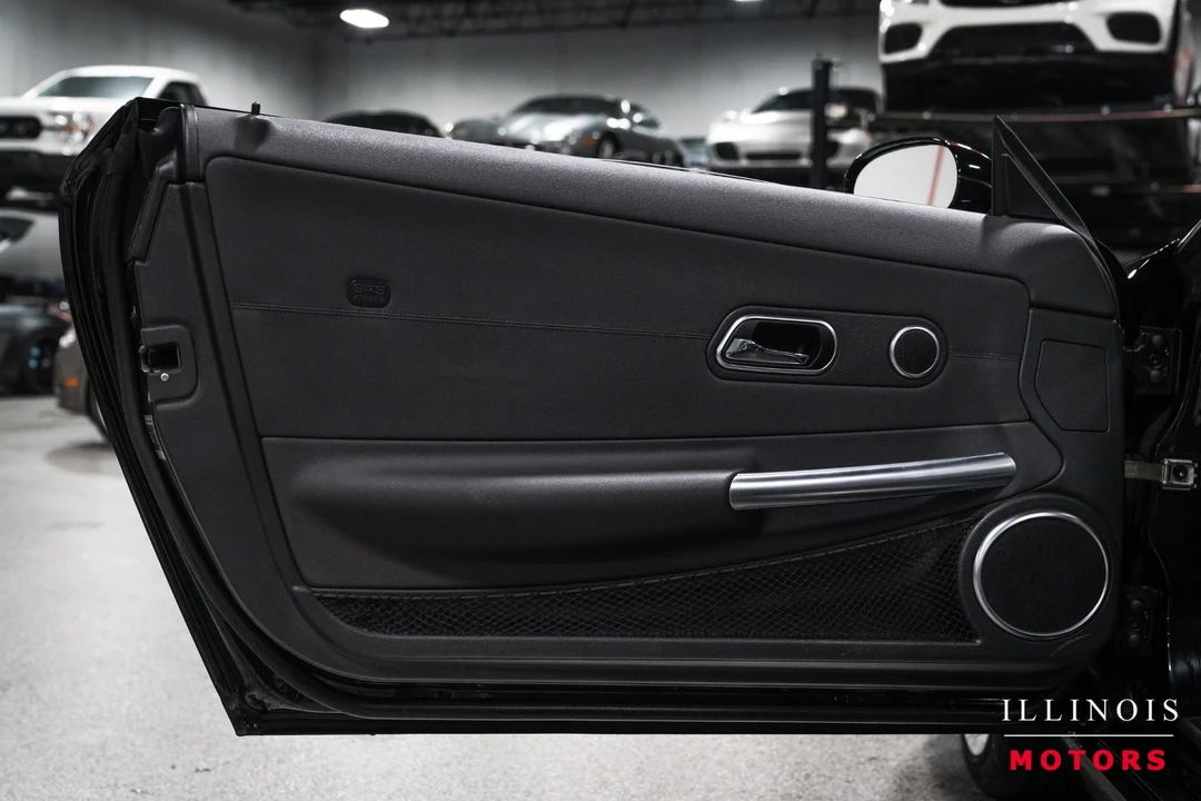 2008 Chrysler Crossfire - Image 18 of 31