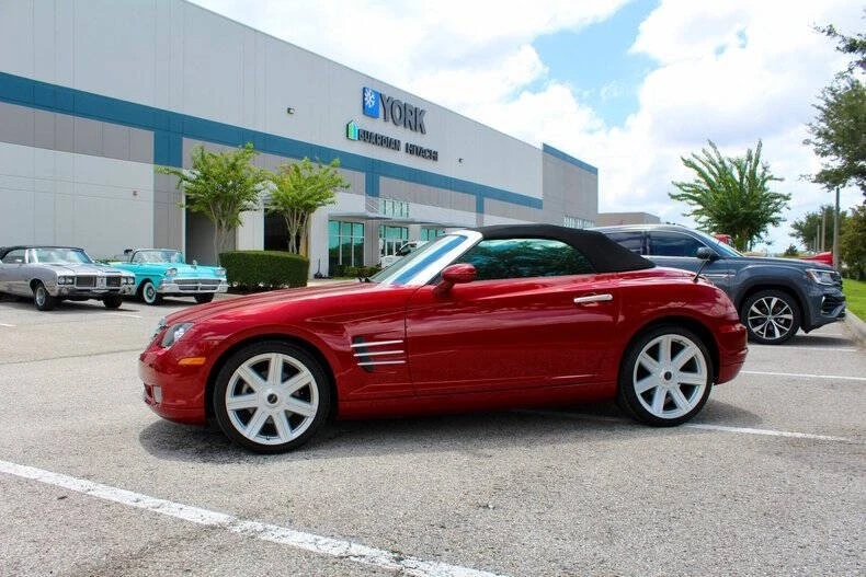 2008 Chrysler Crossfire - Image 11 of 31